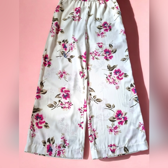 Dynamite Floral Wide Leg Palazzo Pantsuit - Picture 6 of 12